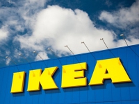 Суд отказался снимать арест со счетов IKEA из-за неявки Пономарева