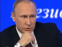 Путин пообещал обсудить налоговый маневр с бизнесом