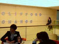 Clifford Chance заявила о закрытии офиса в Саудовской Аравии и слиянии с местной юрфирмой