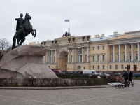 КС рассмотрел жалобу Дадина на статью УК: участие в митингах сравнили с ездой в пьяном виде