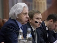 Генри Резник покидает МГЮА из-за установки мемориальной доски Сталину