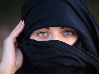Высший суд Франции разрешил женщинам носить буркини на пляже