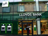 Британский Lloyds Bank объявил о новых сокращениях в юротделе