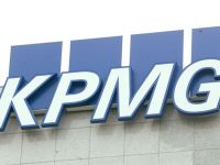 KPMG прекращает аудит ФИФА после коррупционного скандала